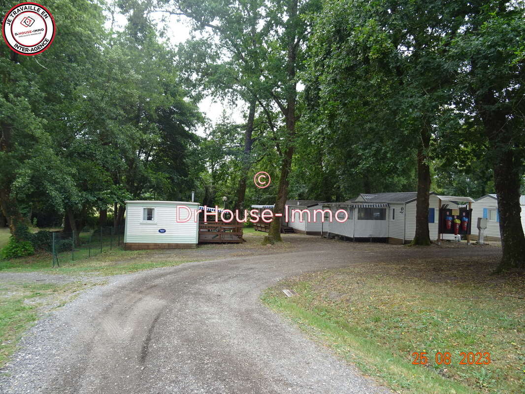 Terrain à SAINT-AUBIN-DE-BLAYE