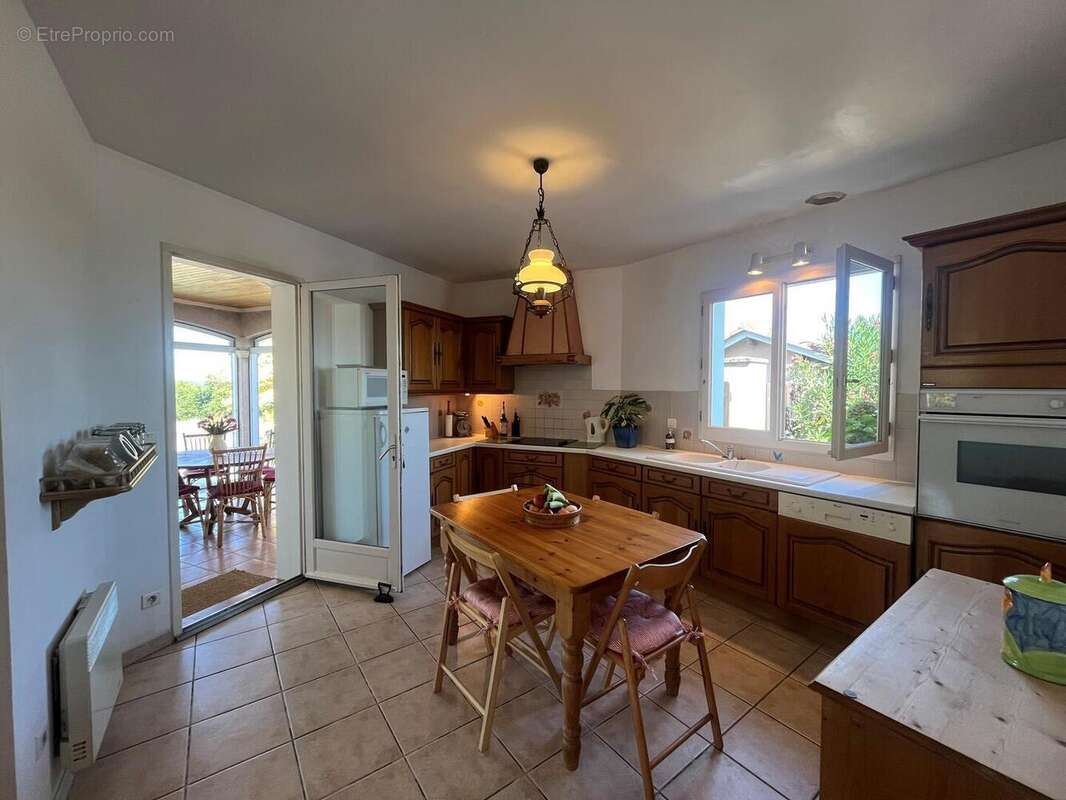 cuisine 1 - Maison à MIELAN