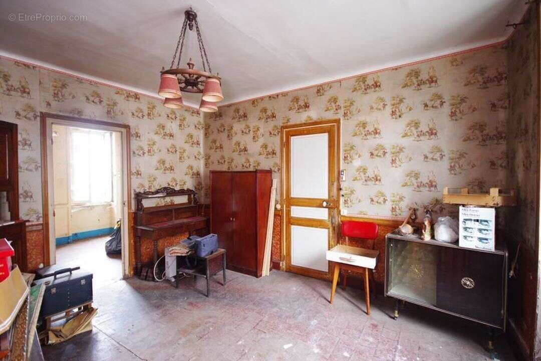 Maison à LA ROCHE-EN-BRENIL