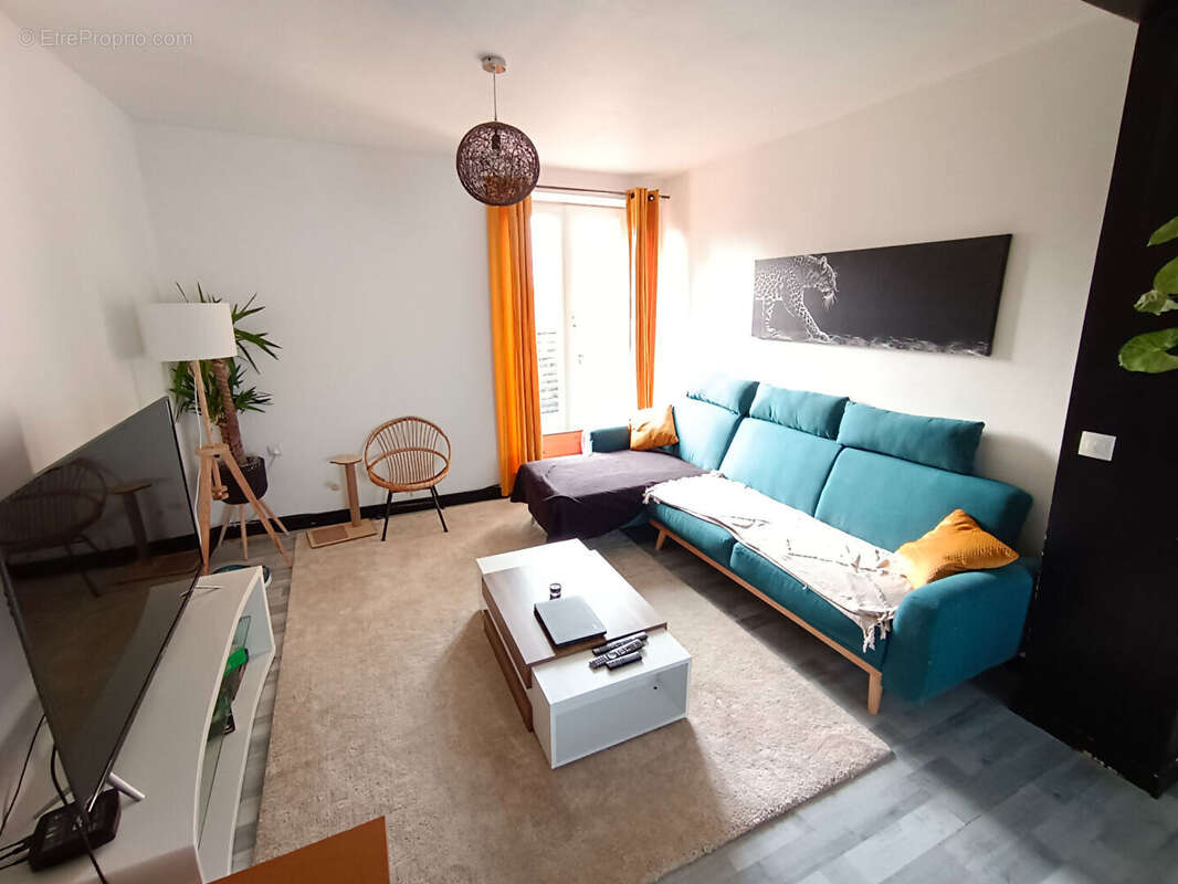 Appartement à SAINT-MARTIN-DES-CHAMPS