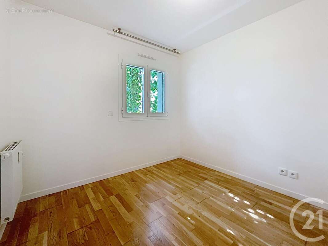 Appartement à BRIE-COMTE-ROBERT