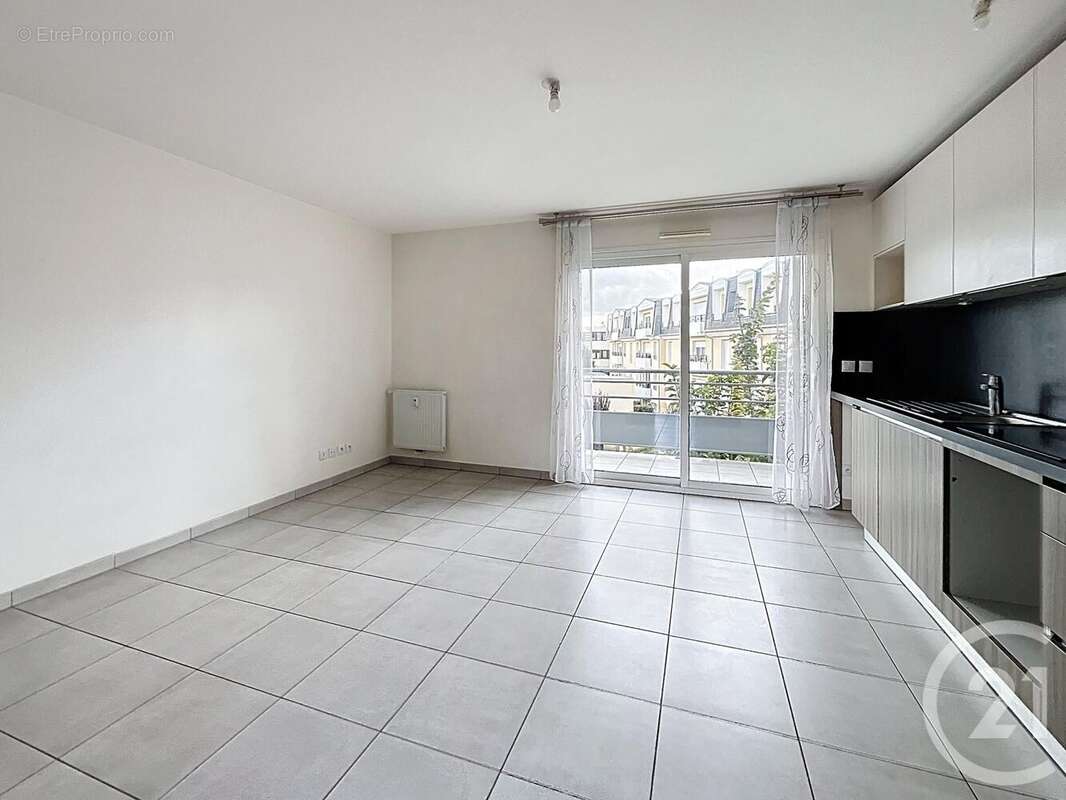 Appartement à BRIE-COMTE-ROBERT