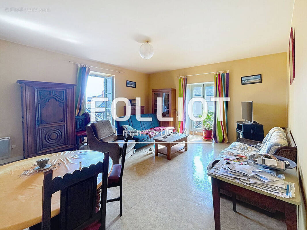 Appartement à FOUGERES