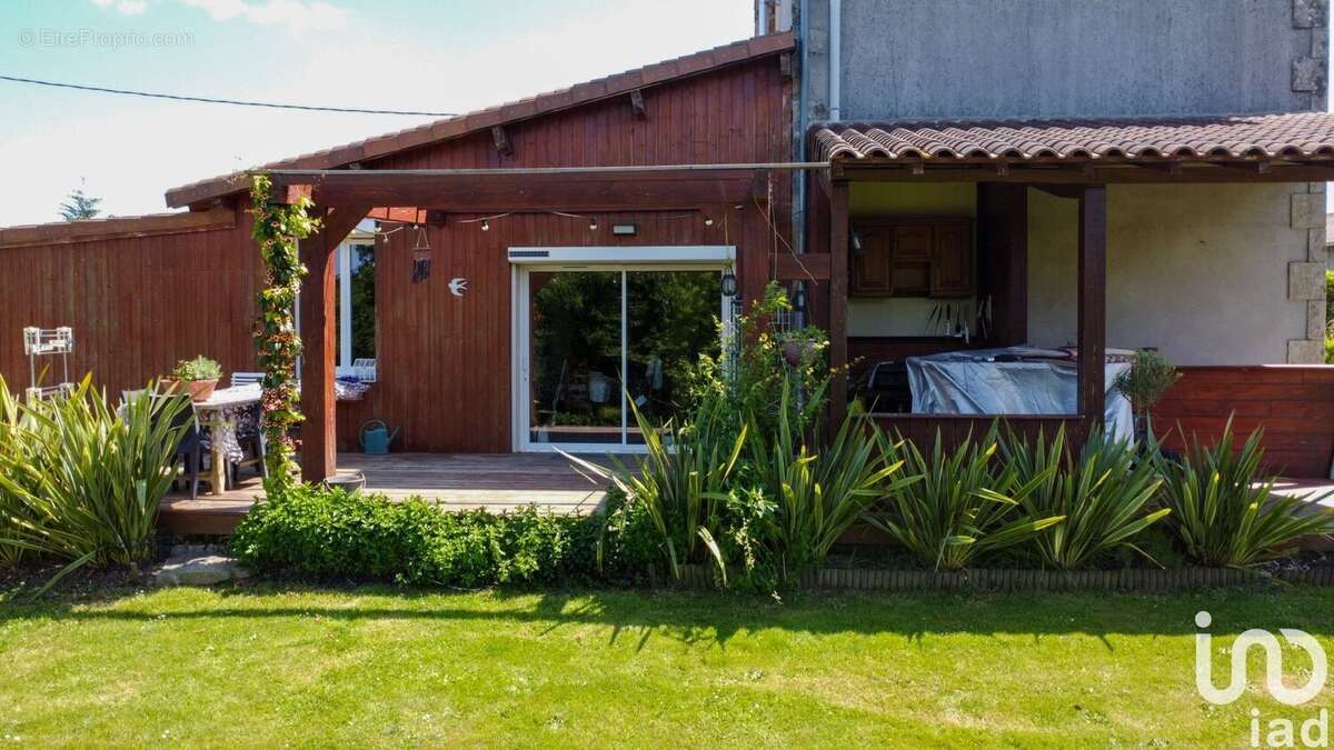 Photo 2 - Maison à ORADOUR-SUR-GLANE