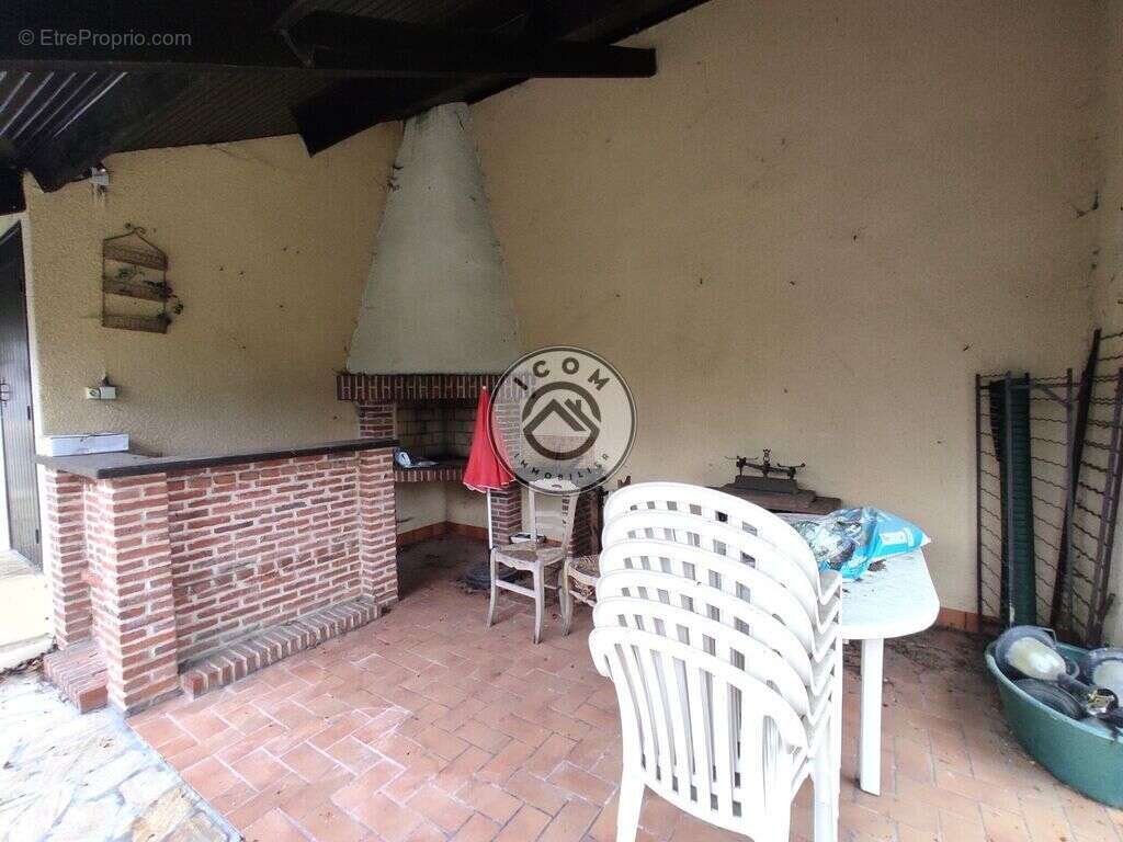 Maison à AULNOYE-AYMERIES