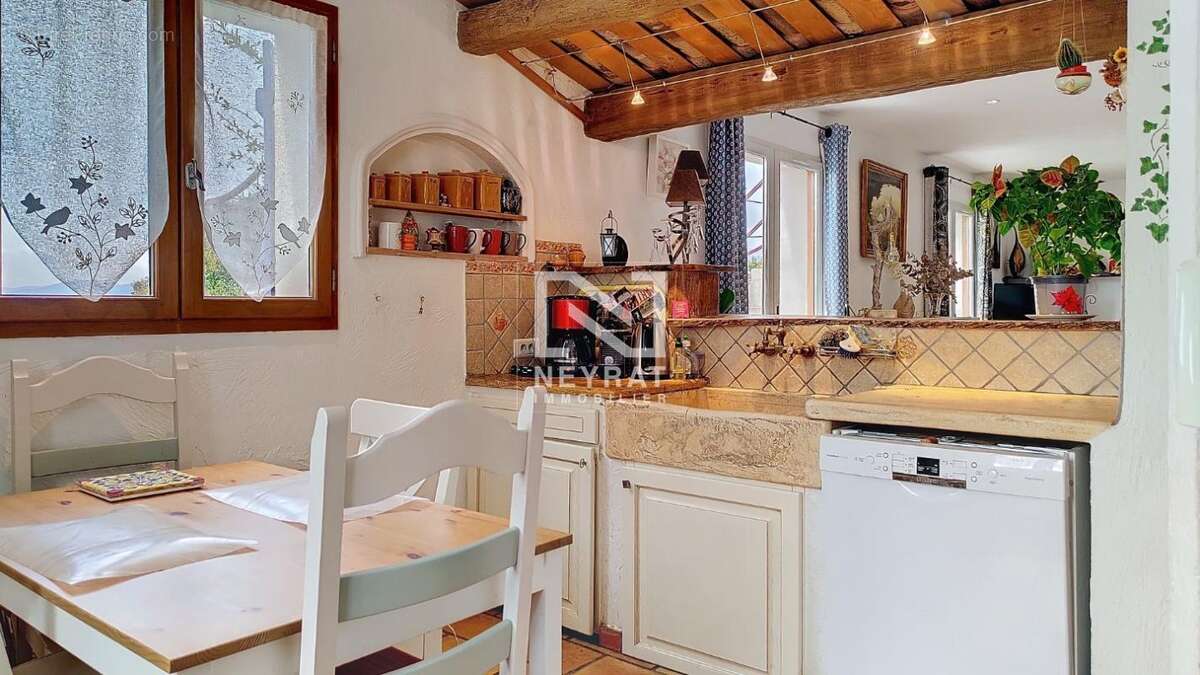 Maison à MONTAUROUX