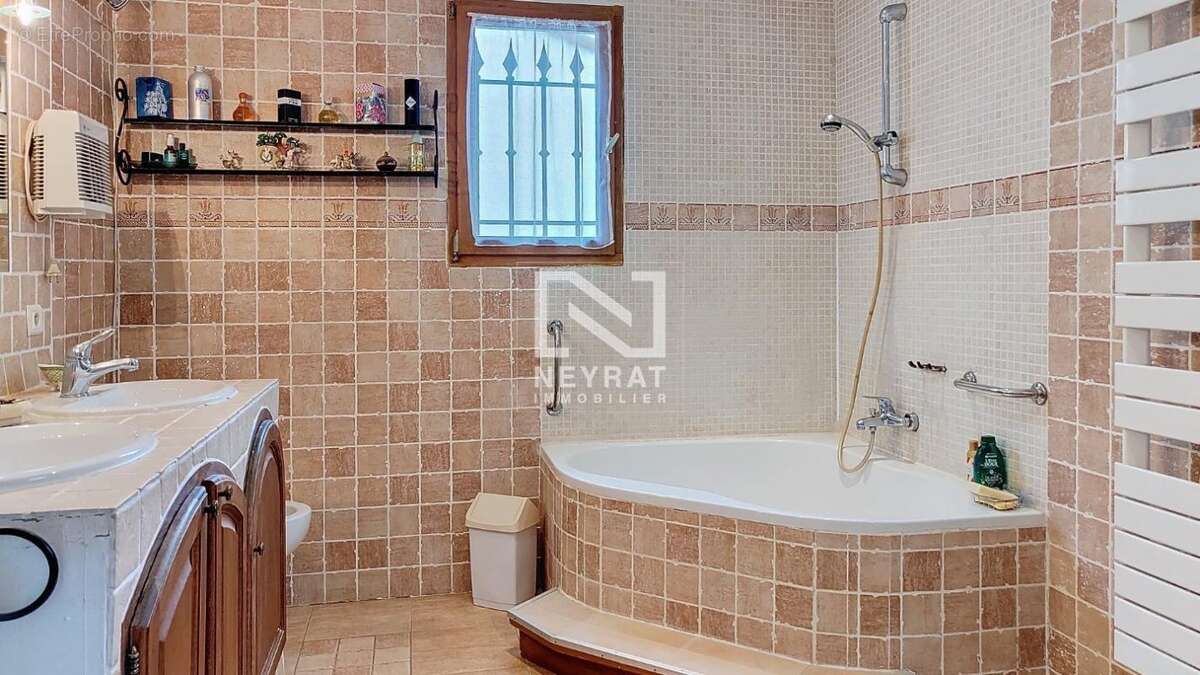 Maison à MONTAUROUX