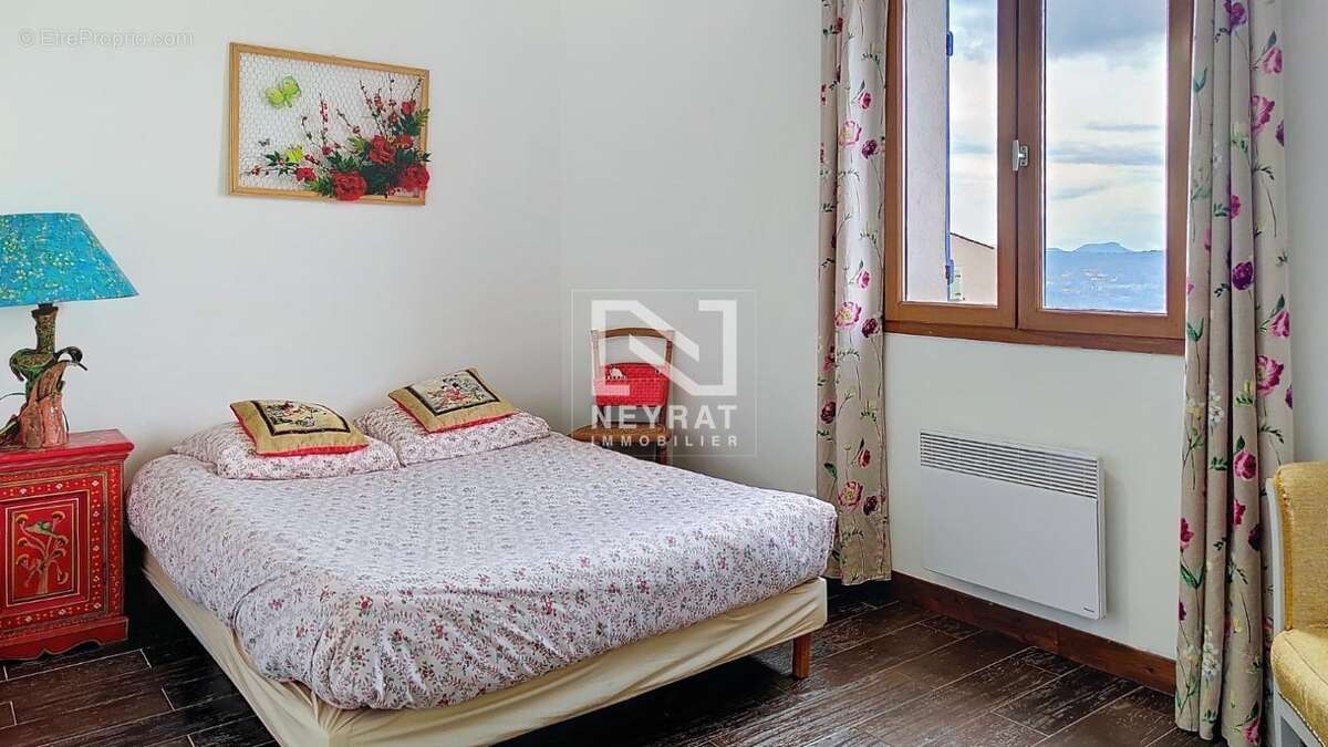 Maison à MONTAUROUX