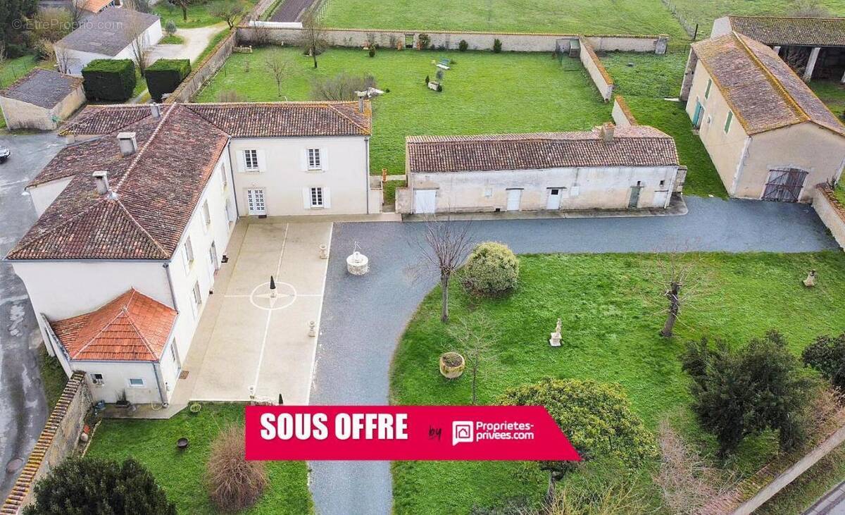 Maison à SAINT-JEAN-DE-LIVERSAY