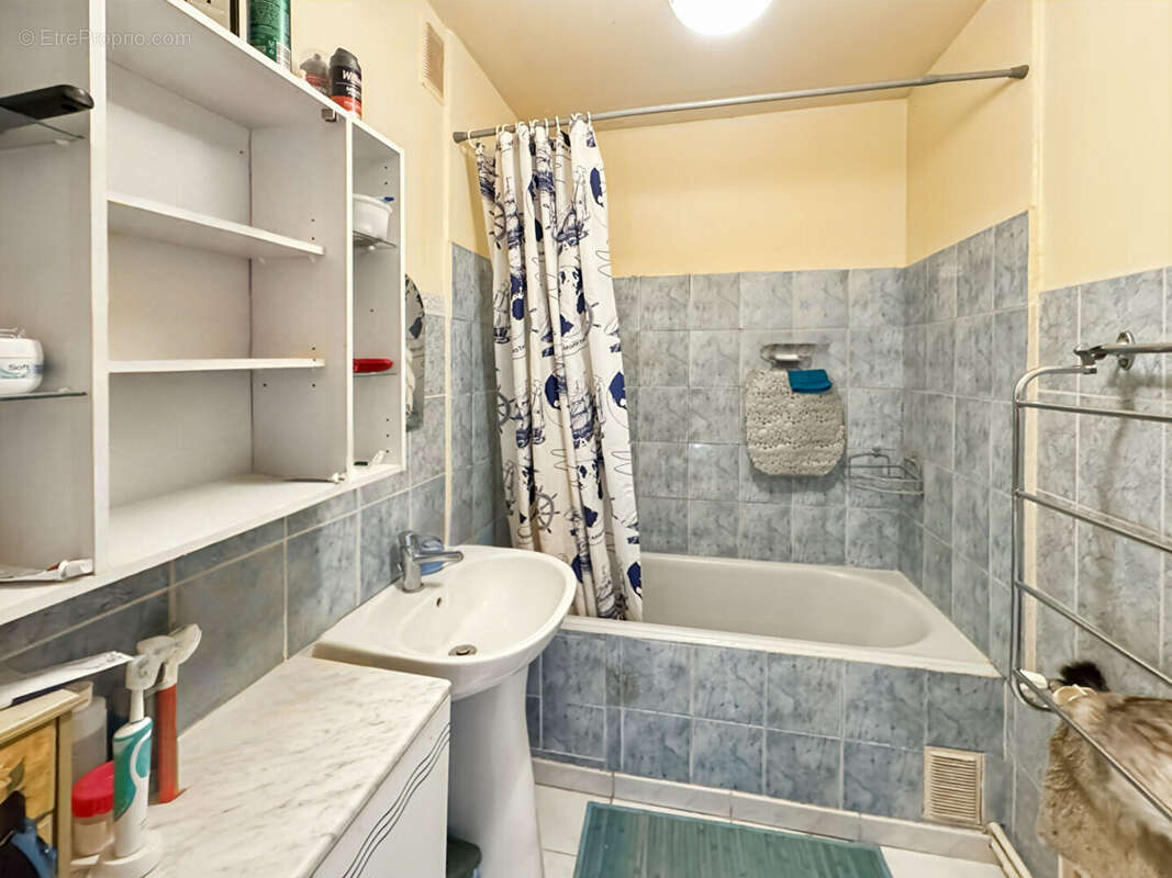 Appartement à SAINTE-GENEVIEVE-DES-BOIS