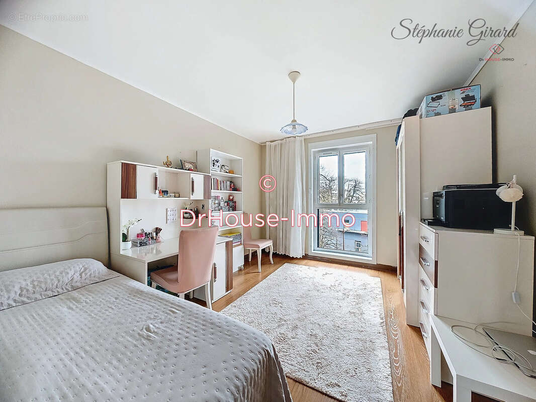 Appartement à SAINT-JEAN-DE-LA-RUELLE