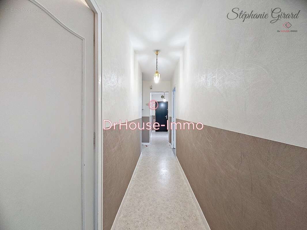 Appartement à SAINT-JEAN-DE-LA-RUELLE