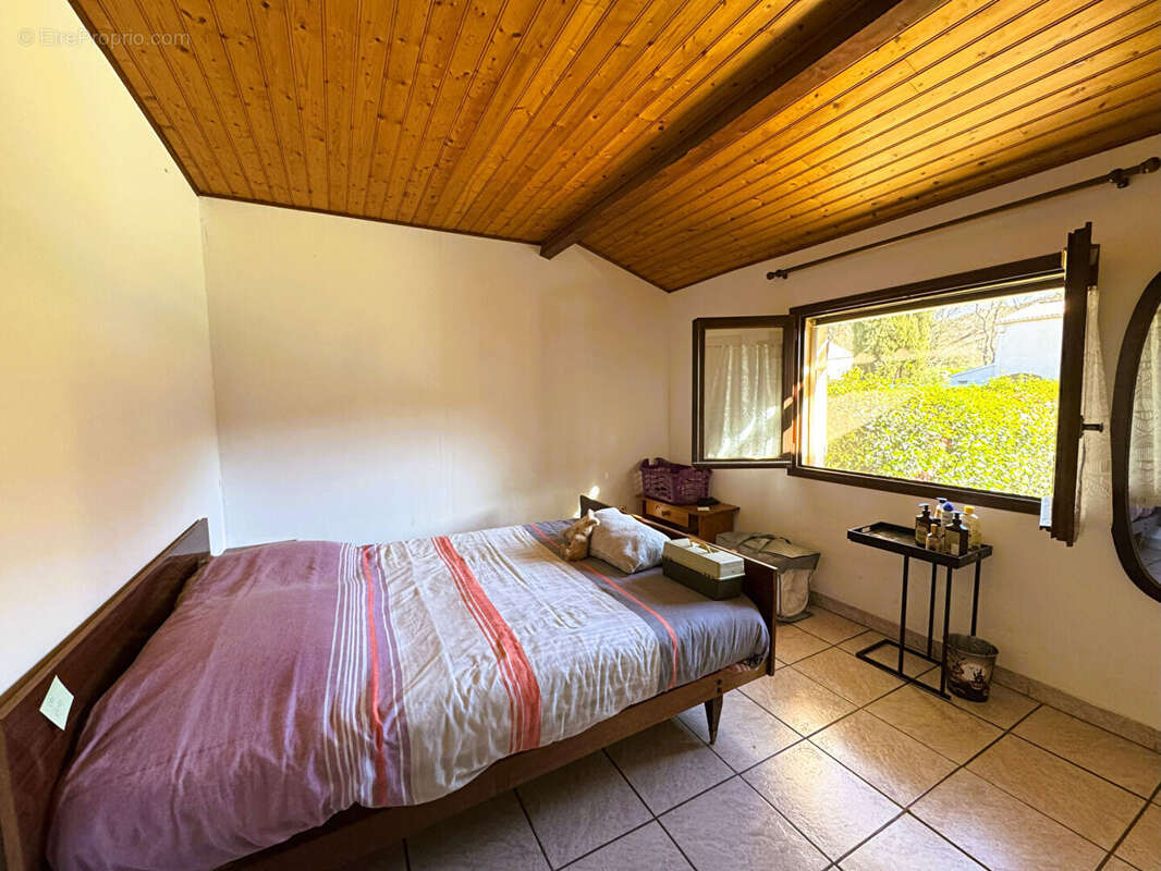 Maison à SAINT-ZACHARIE