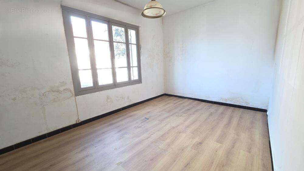 Maison à RESSONS-SUR-MATZ