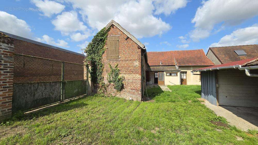 Maison à RESSONS-SUR-MATZ