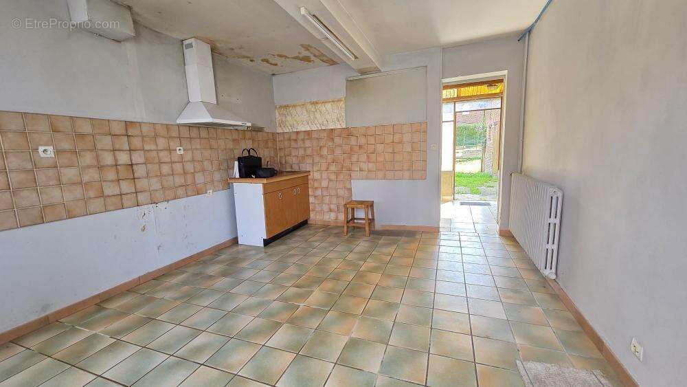 Maison à RESSONS-SUR-MATZ