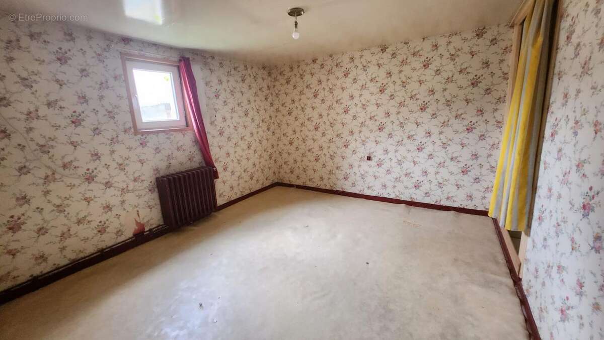 Maison à LACROIX-SAINT-OUEN