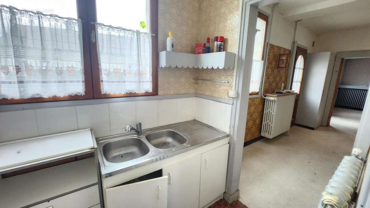 Maison à LACROIX-SAINT-OUEN