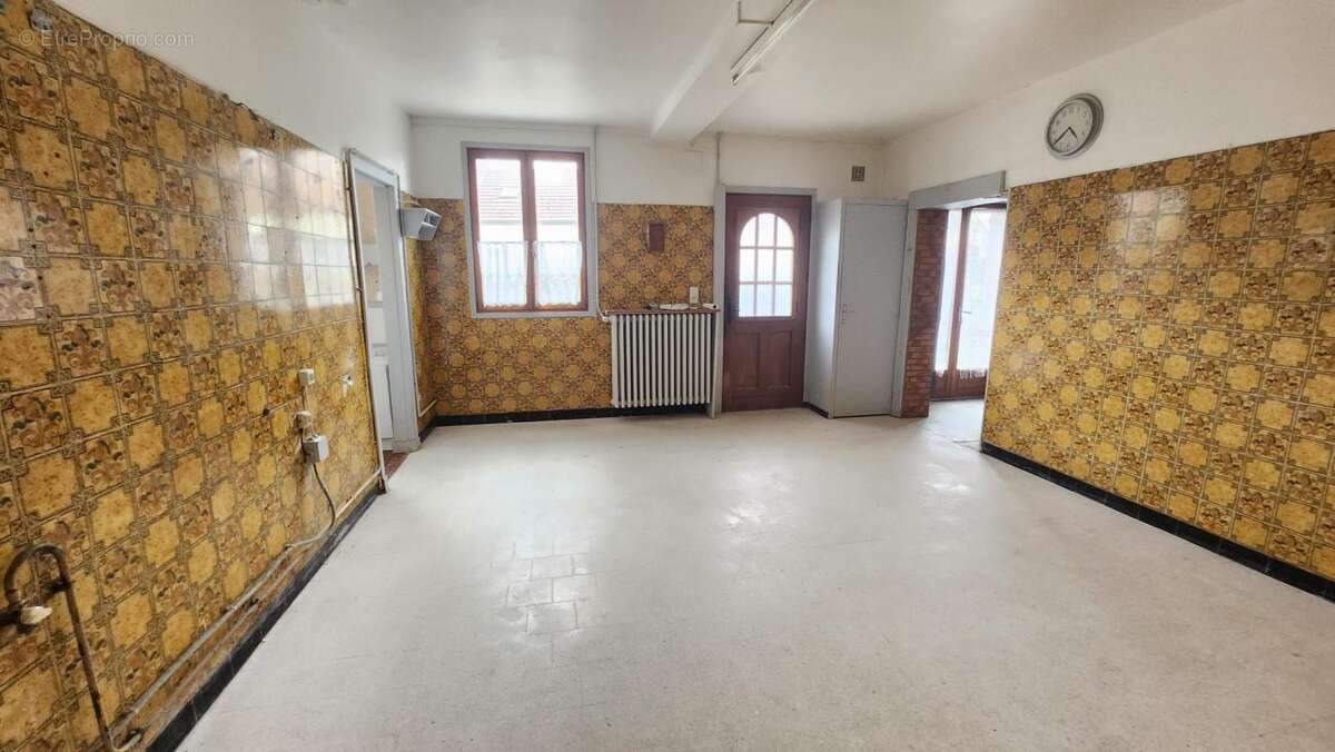 Maison à LACROIX-SAINT-OUEN