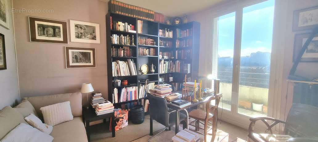 Appartement à PARIS-15E