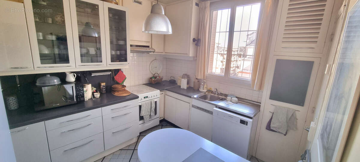 Appartement à PARIS-15E