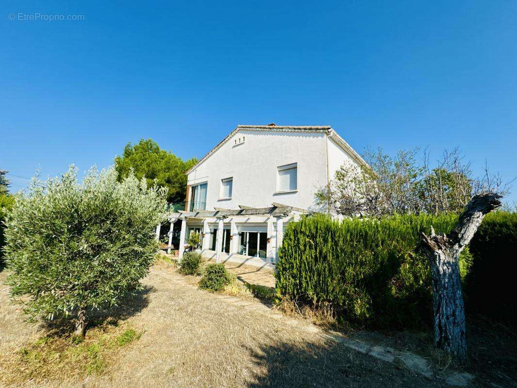 Maison à SAINT-VICTORET