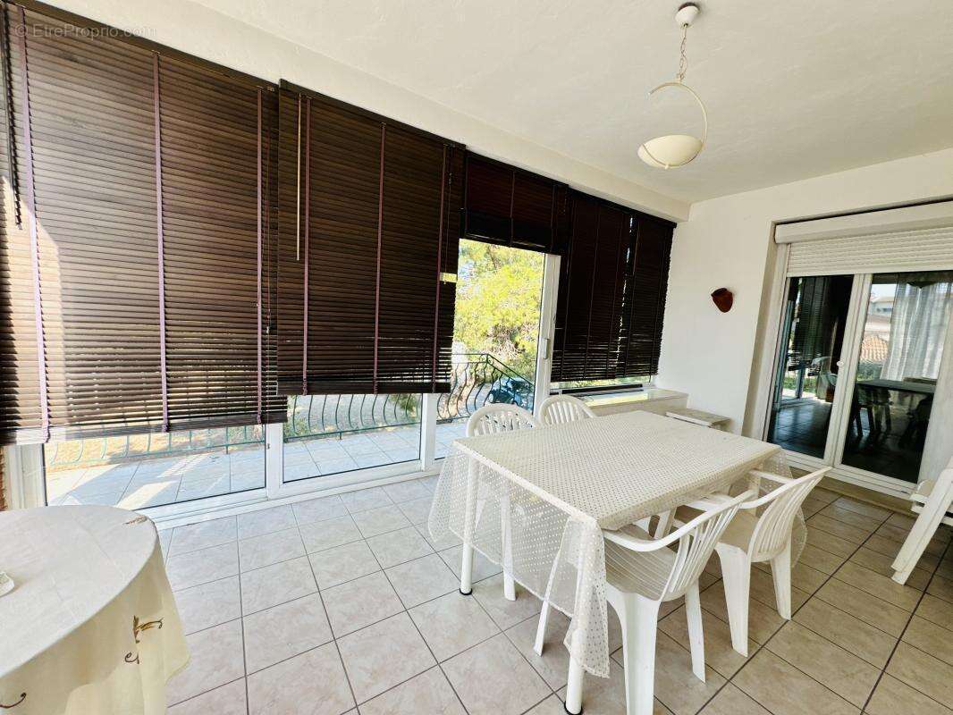 Maison à SAINT-VICTORET