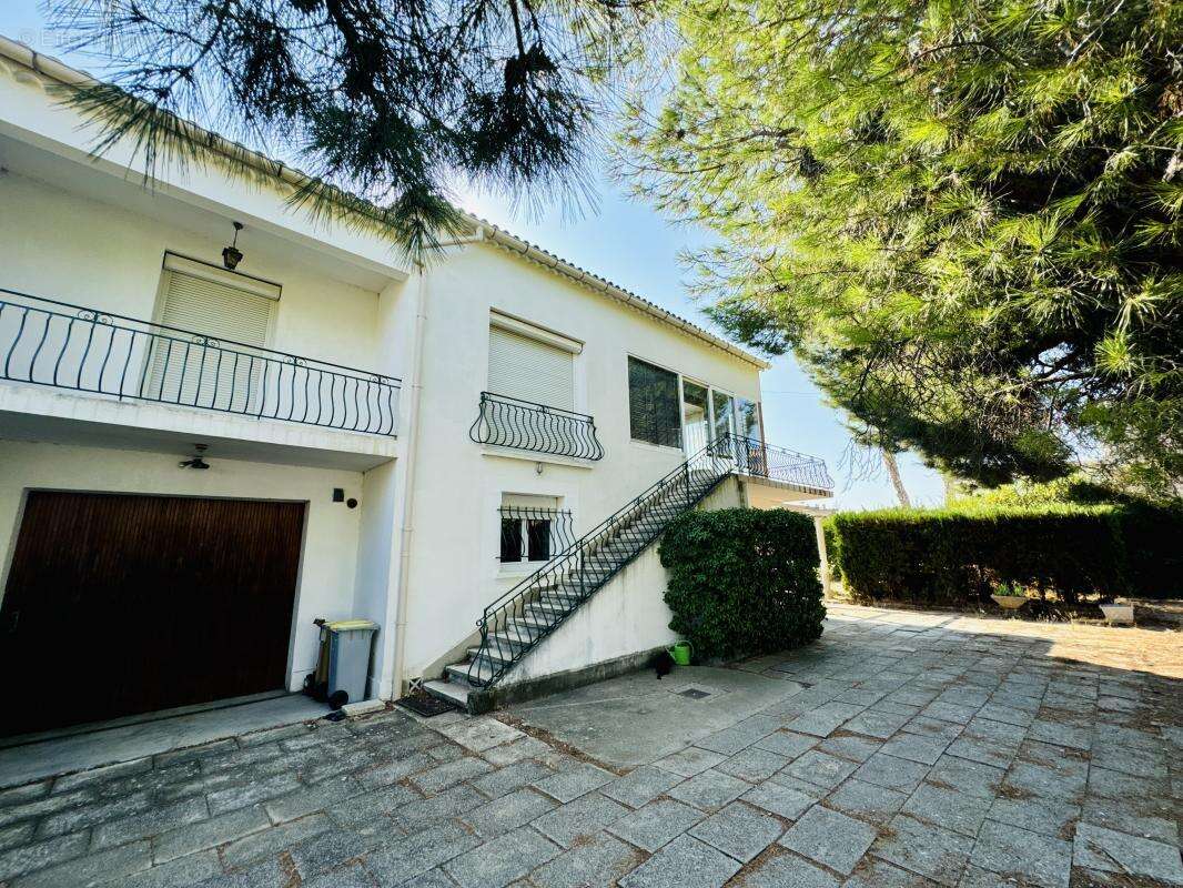 Maison à SAINT-VICTORET