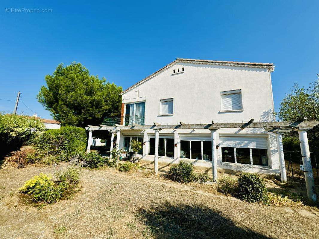 Maison à SAINT-VICTORET