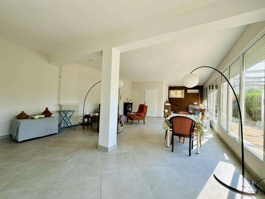 Maison à SAINT-VICTORET