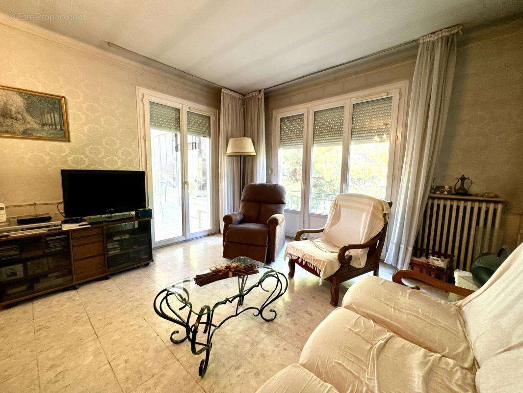 Maison à SAINT-VICTORET