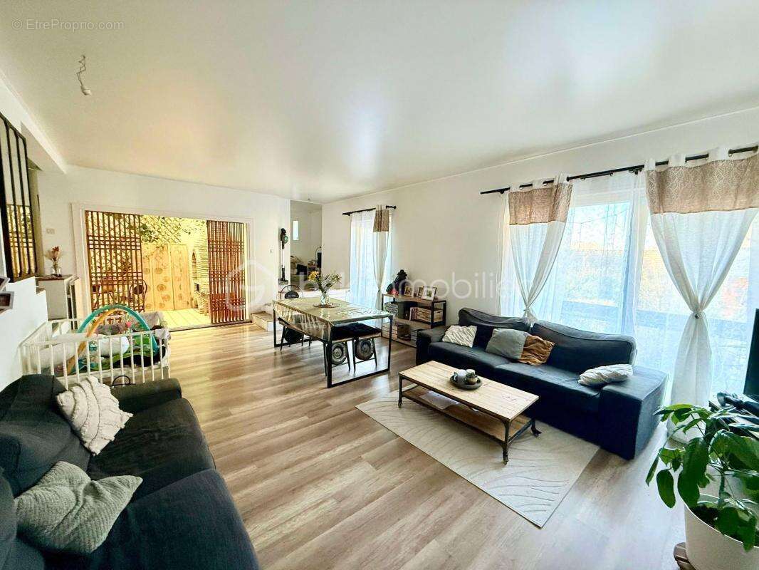 Maison à VALDAMPIERRE