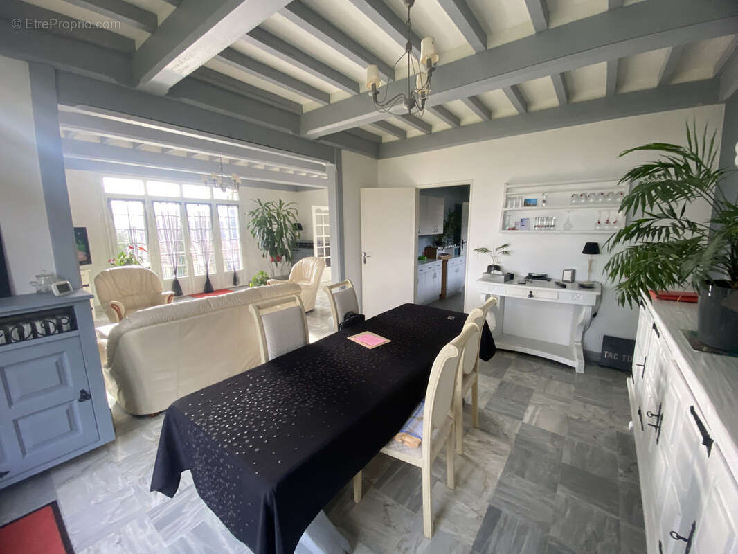 Maison à LE CELLIER