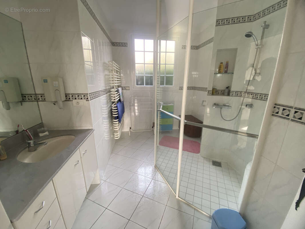 Maison à LE CELLIER