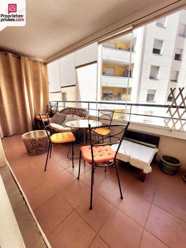 Appartement à MARSEILLE-8E