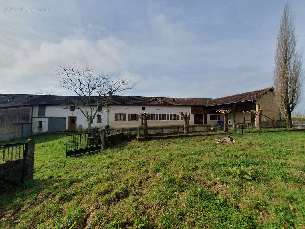 Maison à EUGENIE-LES-BAINS