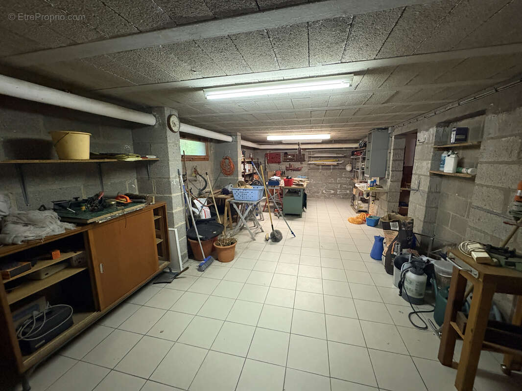 Maison à VILLE-LE-MARCLET