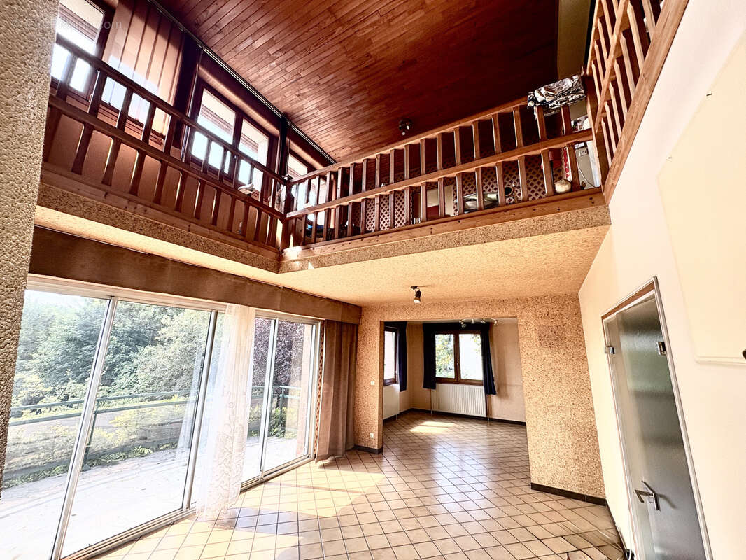 Maison à VILLE-LE-MARCLET