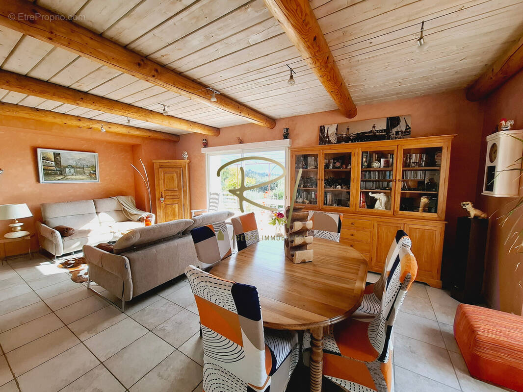 Maison à ORGNAC-L&#039;AVEN