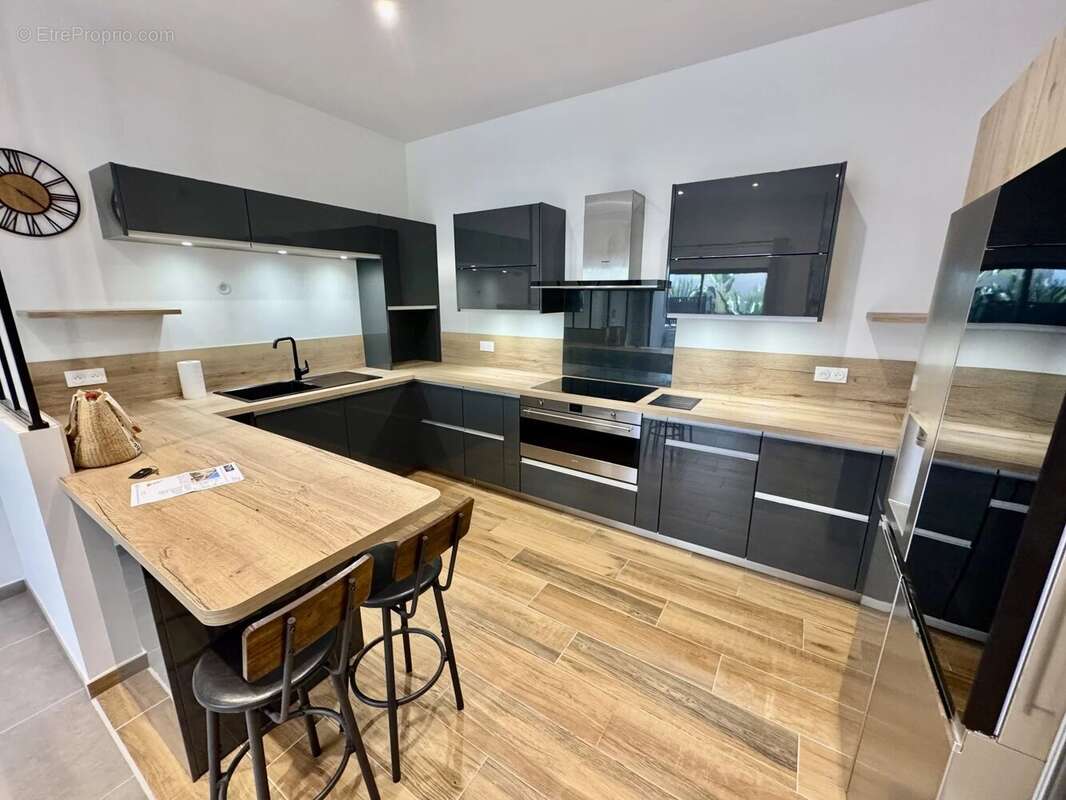 Appartement à VALLAURIS