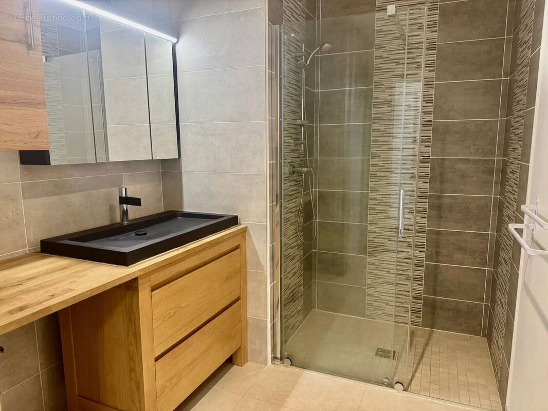 Appartement à VALLAURIS