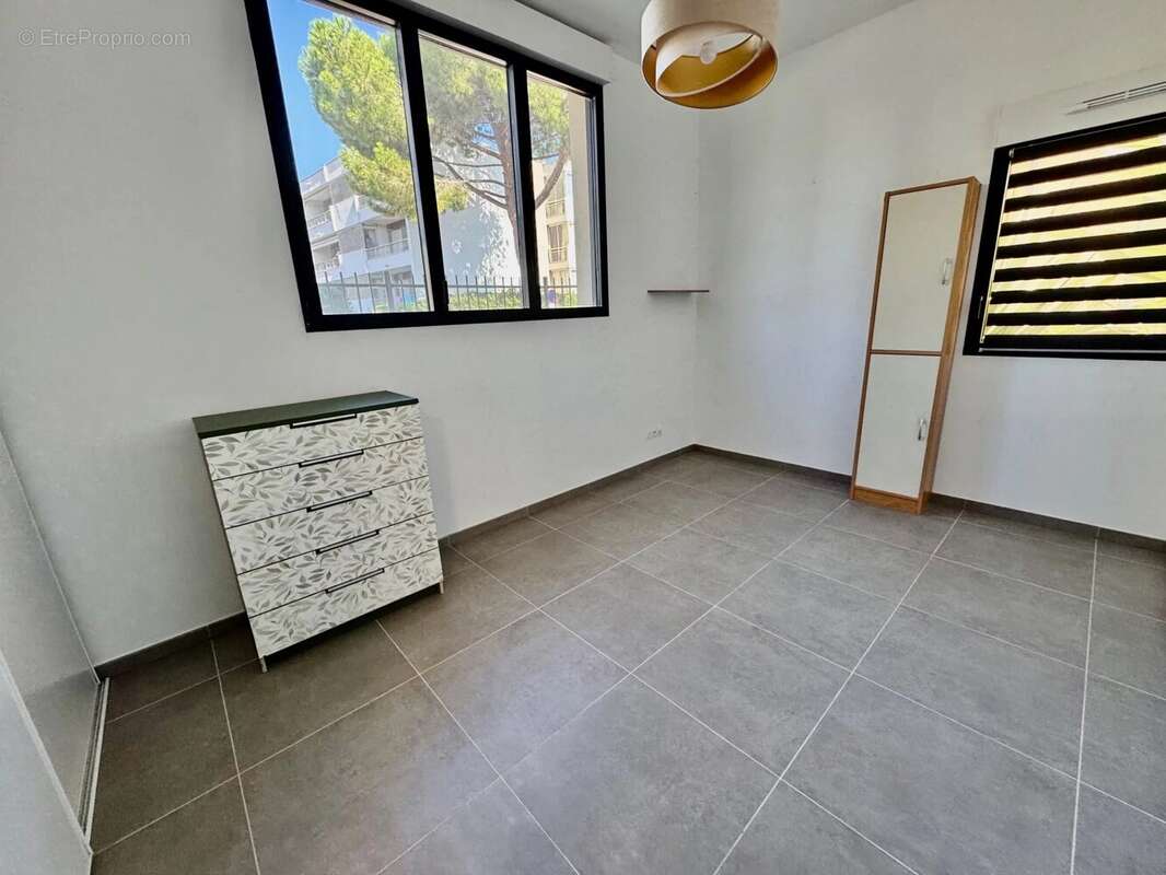 Appartement à VALLAURIS