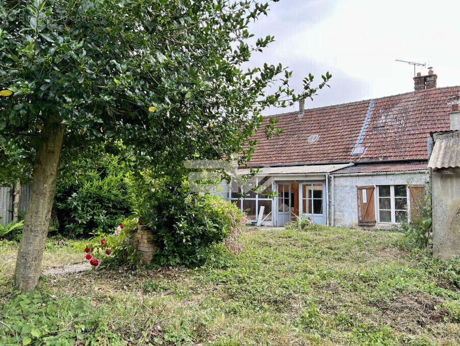 Maison à CHERY-CHARTREUVE