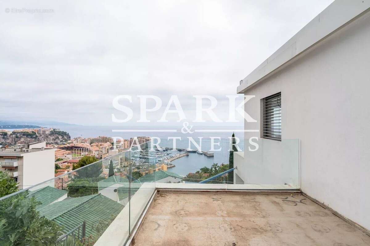 Appartement à CAP-D'AIL