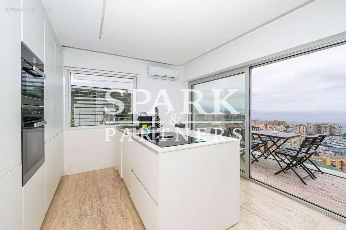 Appartement à CAP-D'AIL