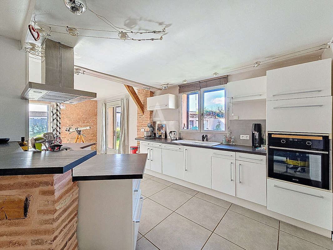 Maison à LAPEYROUSE-FOSSAT