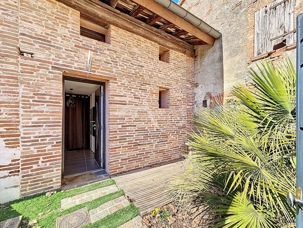 Maison à LAPEYROUSE-FOSSAT