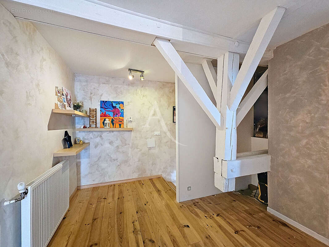 Maison à LAPEYROUSE-FOSSAT