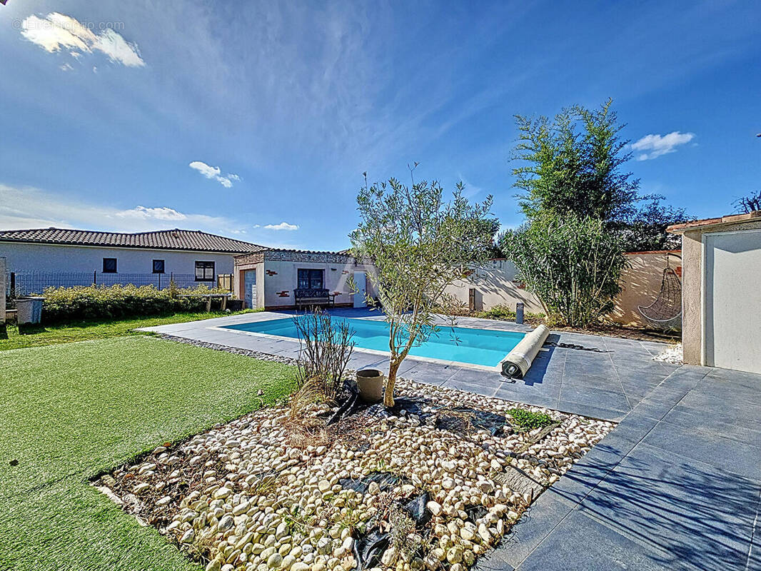 Maison à LAPEYROUSE-FOSSAT