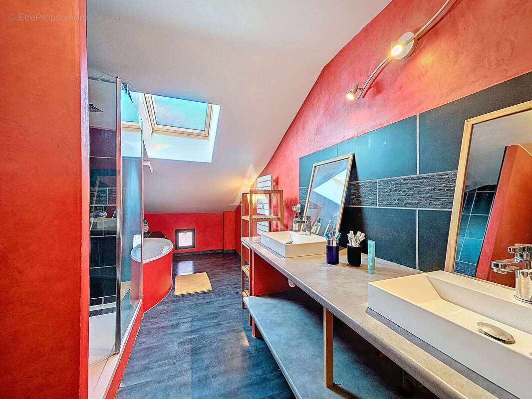 Maison à LAPEYROUSE-FOSSAT